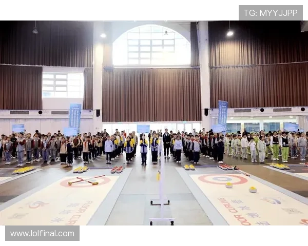 旱地冰壶运动提升普及度，成长三角校园体育交流平台